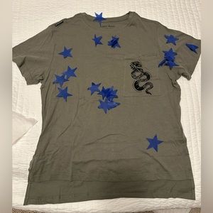 Taylor Swift Reputation snake tee medium